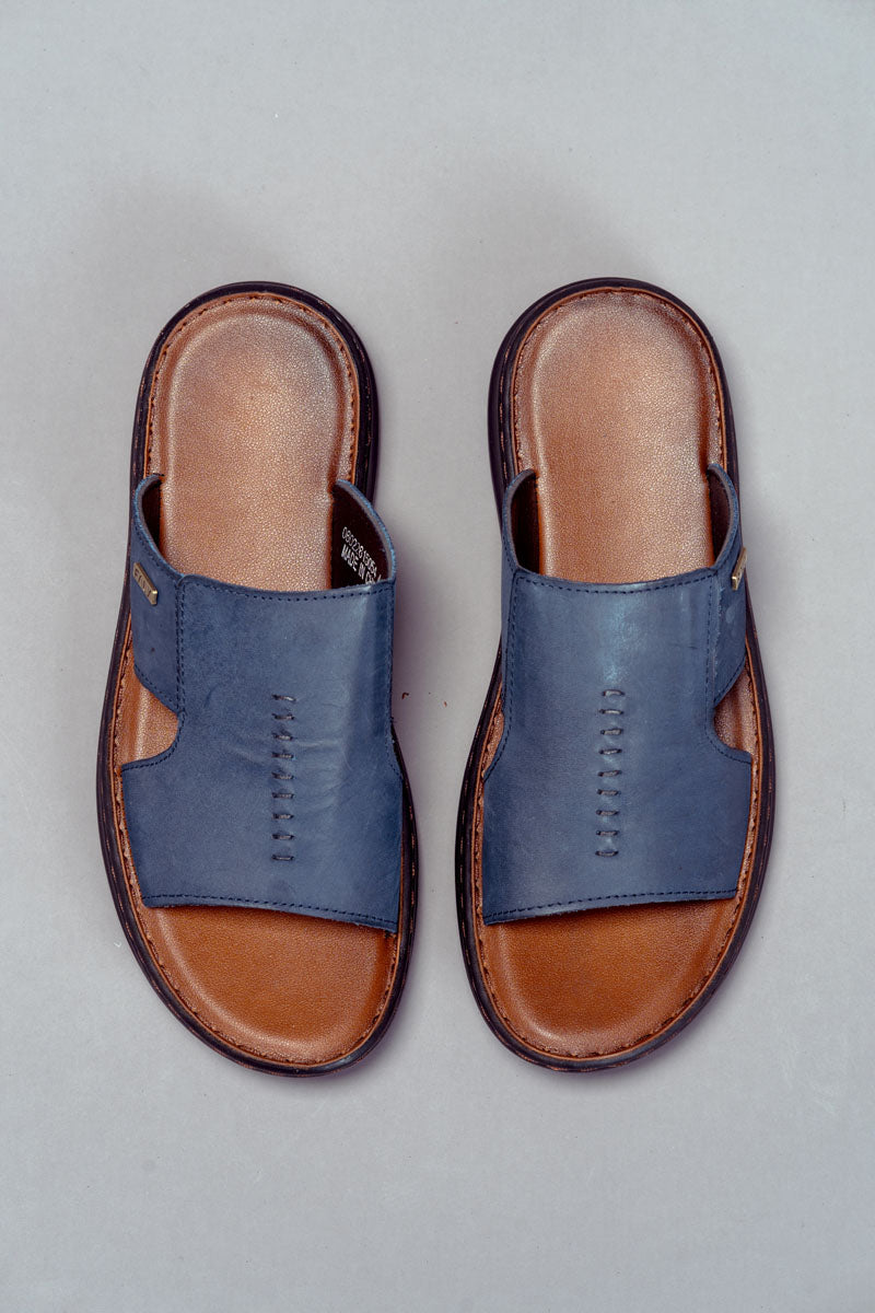 حذاء مريح بتصميم عملي ونعل مبطّن
