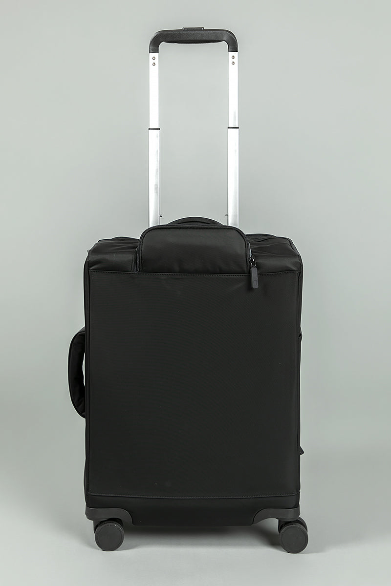 حقيبة سفر قماش بعجلات دوّارة