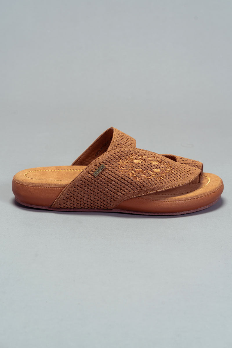 حذاء مريح بنعل مطاطي