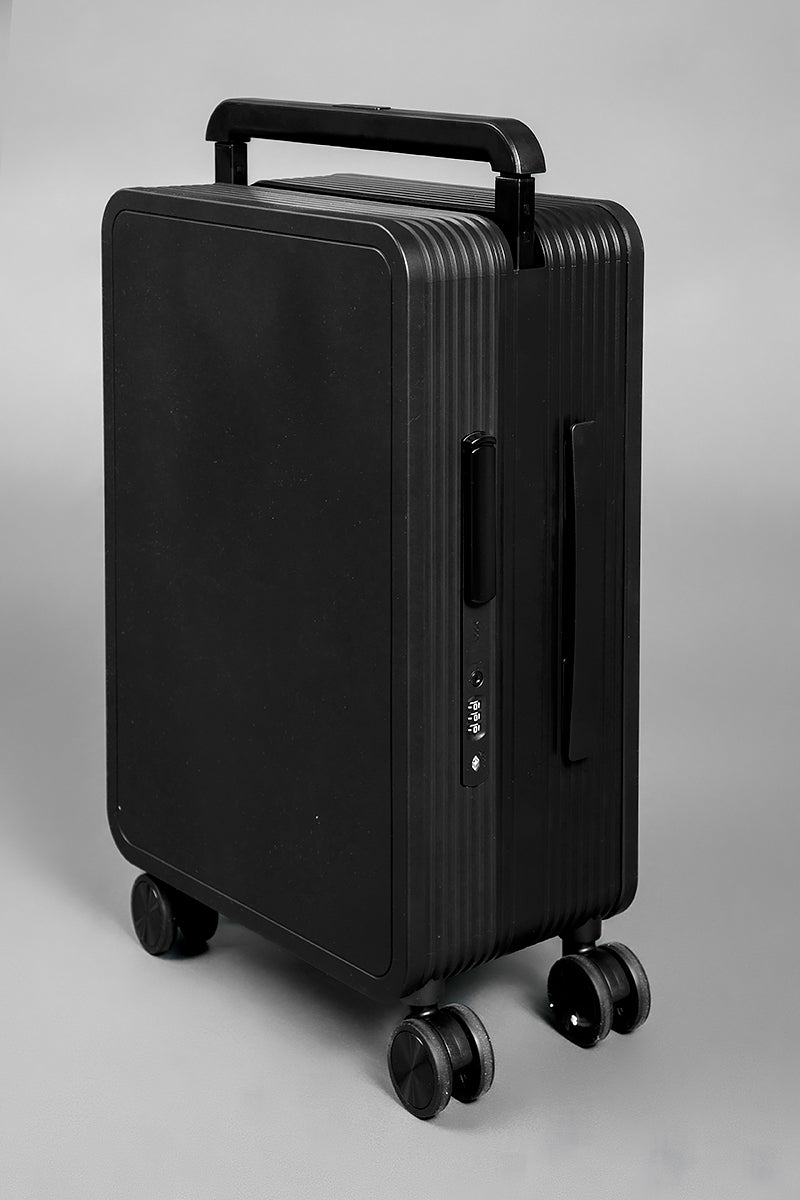 حقيبة سفر بتصميم أنيق ومتين