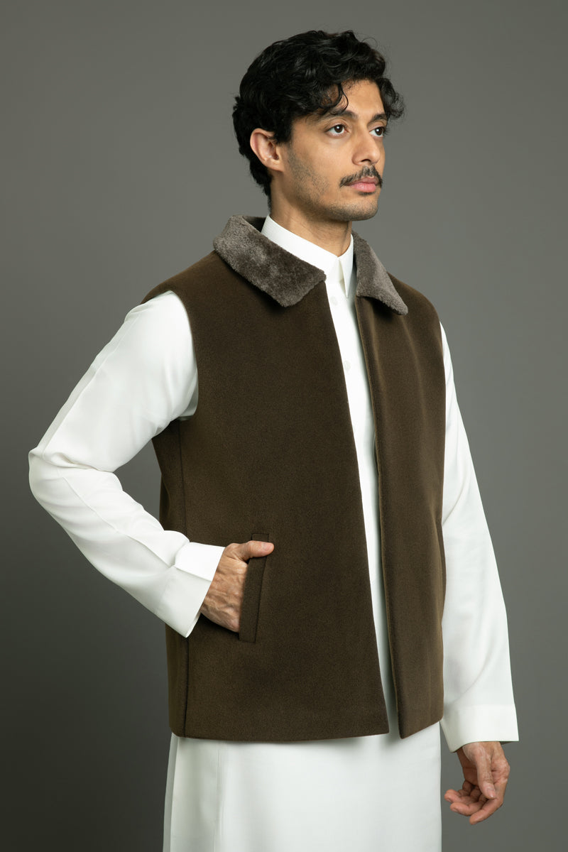 سديري شتوي مبطن بياقة فرو ناعمة